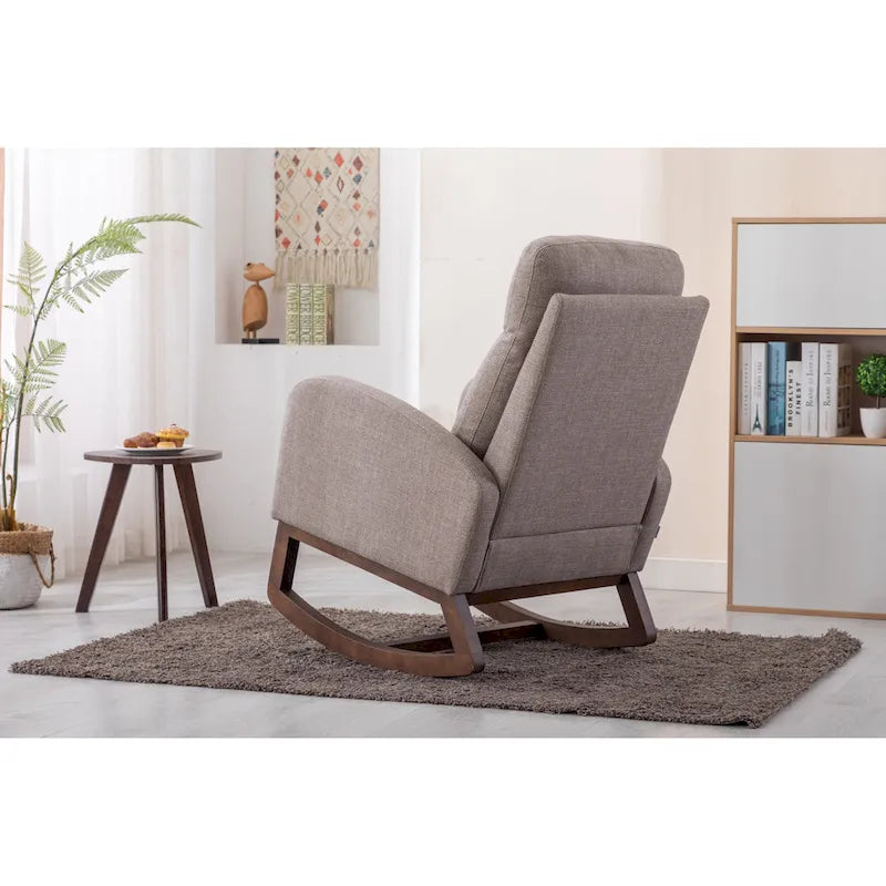 Fauteuil à bascule rembourré avec pieds en bois et poches latérales