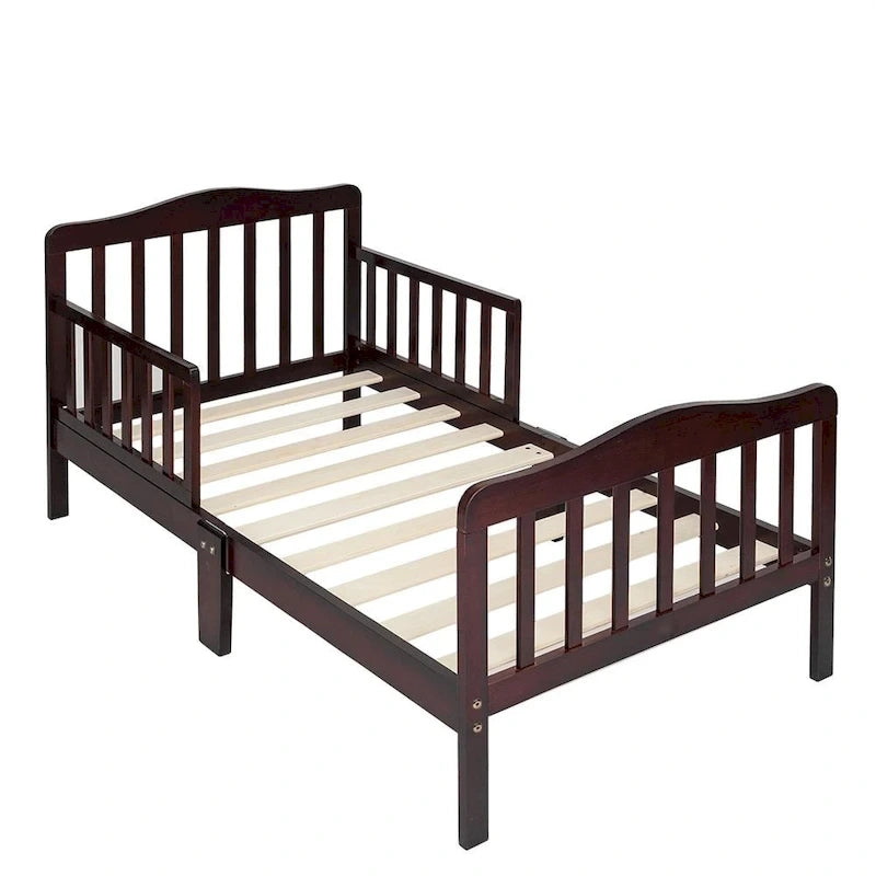 Lit d'enfant en bois avec barrières de sécurité